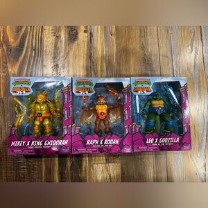 Teenage Mutant Ninja Turtles x Godzilla Action Figure Set